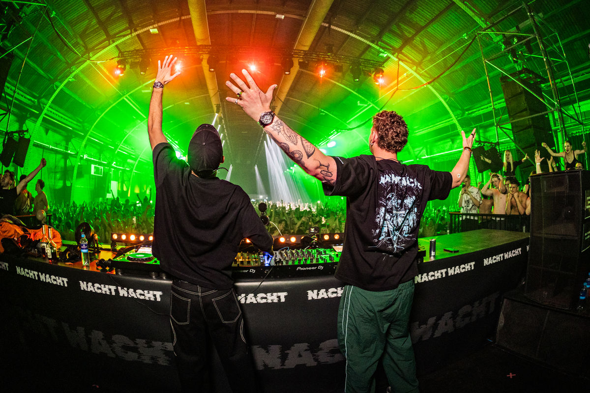 Loading... just a sec